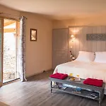 Le Lion D'or En Perigord 4*