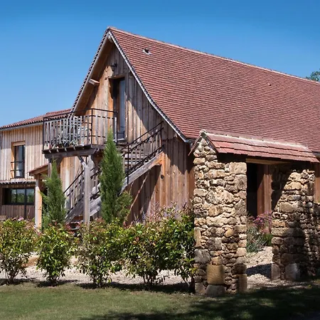 Le Lion D'or En Perigord Panzió