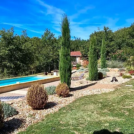Couette-café Le Lion D'or En Perigord