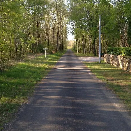 Couette-café Le Lion D'or En Perigord
