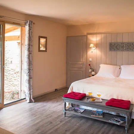 Le Lion D'or En Perigord 4*