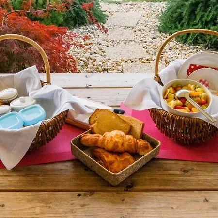 Couette-café Le Lion D'or En Perigord Mauzac-et-Grand-Castang