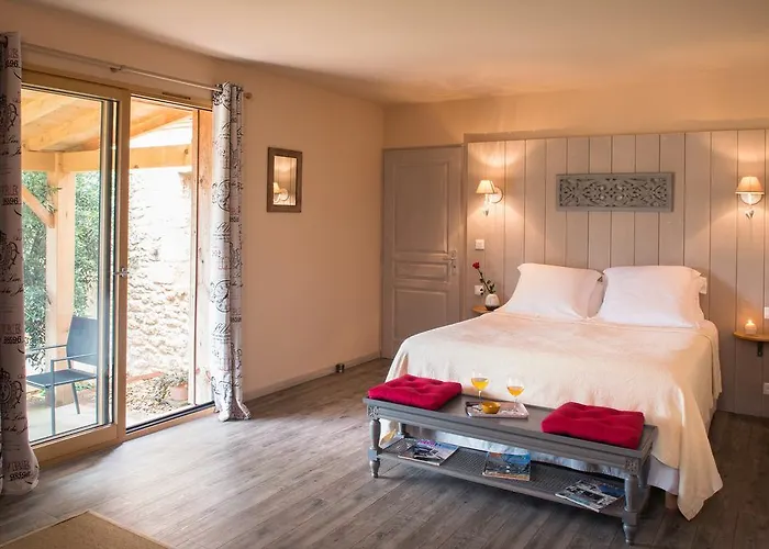 Le Lion D'or En Perigord 4*